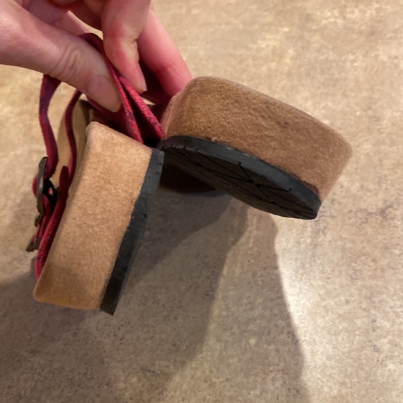 Girls Minnetonka sandals size 3 - Picture 4 of 8